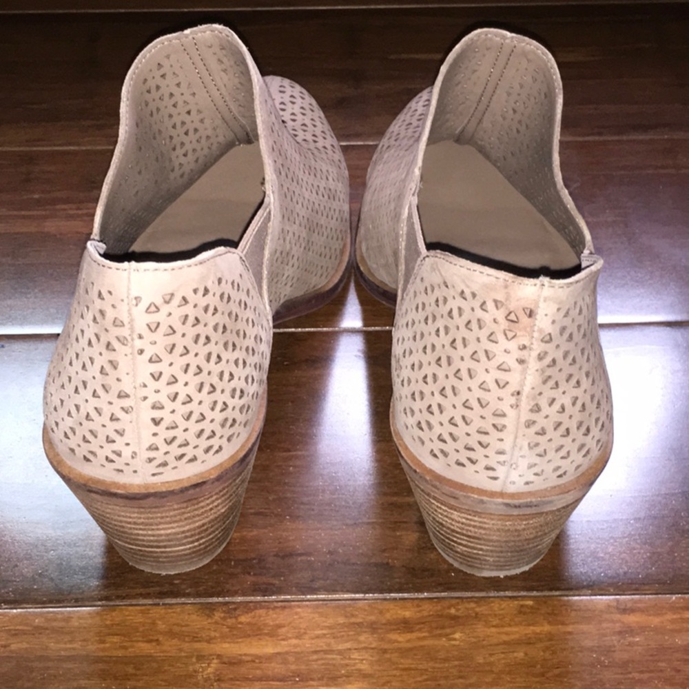 [ Vince Camuto ] - Derindia Laser-Cut Ankle Bootie - Picture 5 of 8